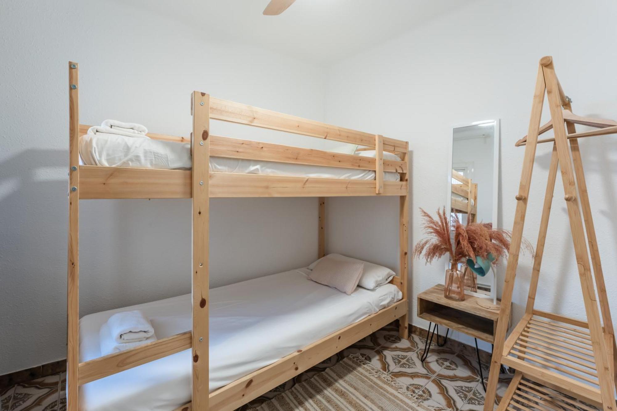 Feel Welcome Barcelona 10 科尔内拉德罗布雷加特 外观 照片